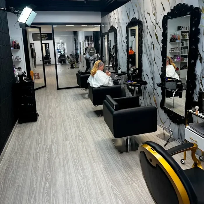 Academia y Peluquería HMG en Catarroja Valencia