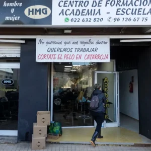 Academia y Peluquería HMG en Catarroja Valencia